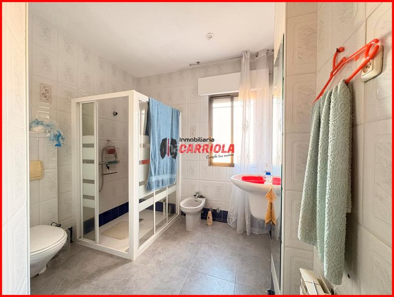 Foto 32b33909-8959-48b9-9e9a-4e6a30ba8f5c. Casa aparellada amb calefacció a Quismondo