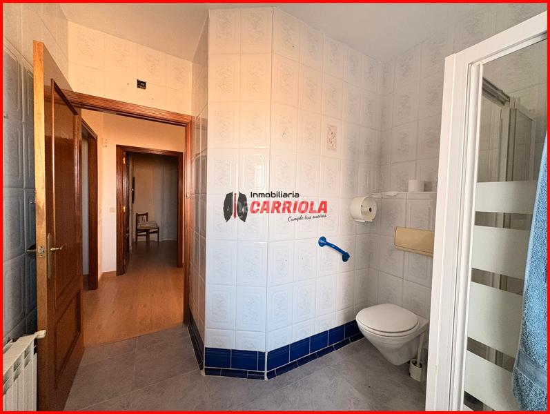 Foto e83ddbbe-c73e-4c13-9d44-045ed6798405. Casa aparellada amb calefacció a Quismondo