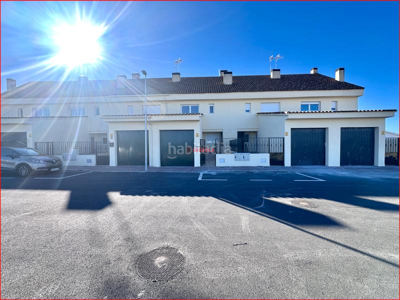 Foto 40e4b198-b231-4729-9e74-185536f14ec2. Casa adosada en calle padre marciano alba martínez 2 en Torre de Esteban Hambrán (La)