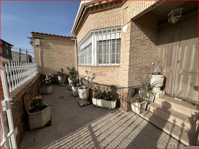 Foto 0466539e-3fd8-4f2e-9c79-a2997ef74339. Casa adosada en Casar de Escalona (El)