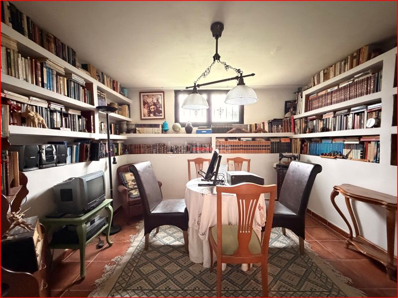Foto f12f63dd-663f-47f8-a0d4-bb7681b53ec9. Casa aparellada a Torre de Esteban Hambrán (La)