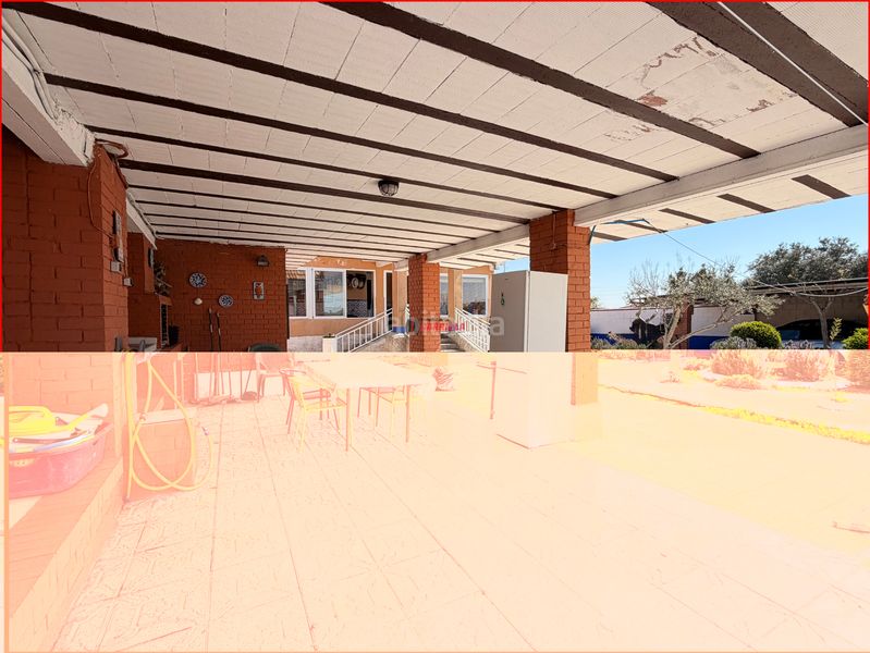 Foto 8c22167f-38cb-4141-8eb0-f7bd7bd18d9a. Chalet en Ventas de Retamosa (Las)