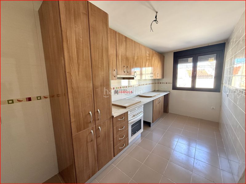 Foto 18aac05e-c0ee-461b-a194-500b9bc22ca8. Casa pareada inmobiliaria carriola vende y sin comisión de agencia al comprador, espectacular casa de obra nueva en el corazón del pueblo: el en Quismondo