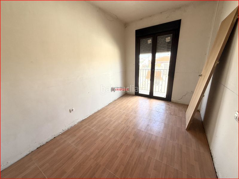 Foto 33250b6f-e44f-4d18-bffd-94f619286af8. Casa pareada inmobiliaria carriola vende y sin comisión de agencia al comprador, espectacular casa de obra nueva en el corazón del pueblo: el en Quismondo