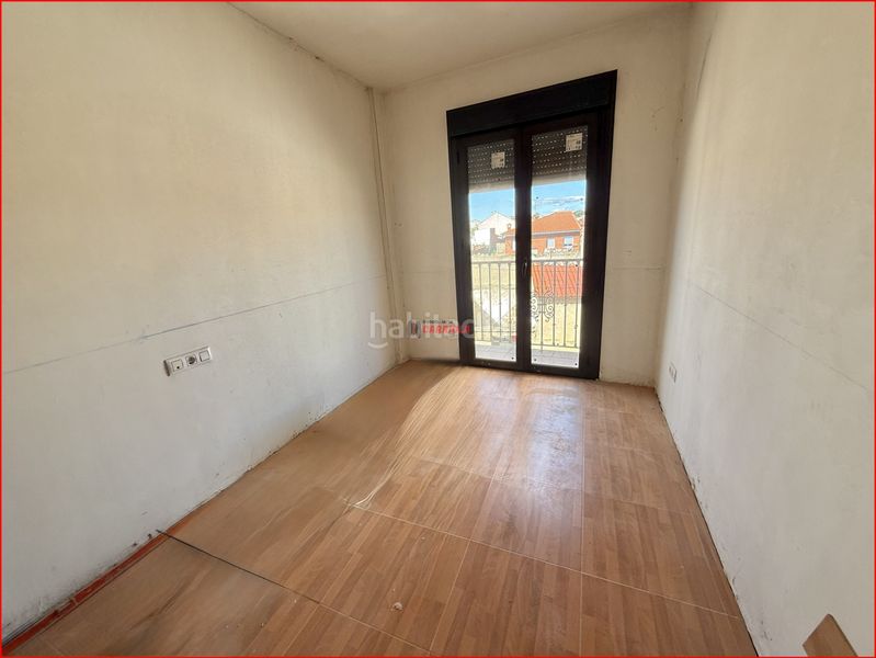 Foto daace1e5-8e45-4feb-a395-b7706232667a. Casa pareada inmobiliaria carriola vende y sin comisión de agencia al comprador, espectacular casa de obra nueva en el corazón del pueblo: el en Quismondo