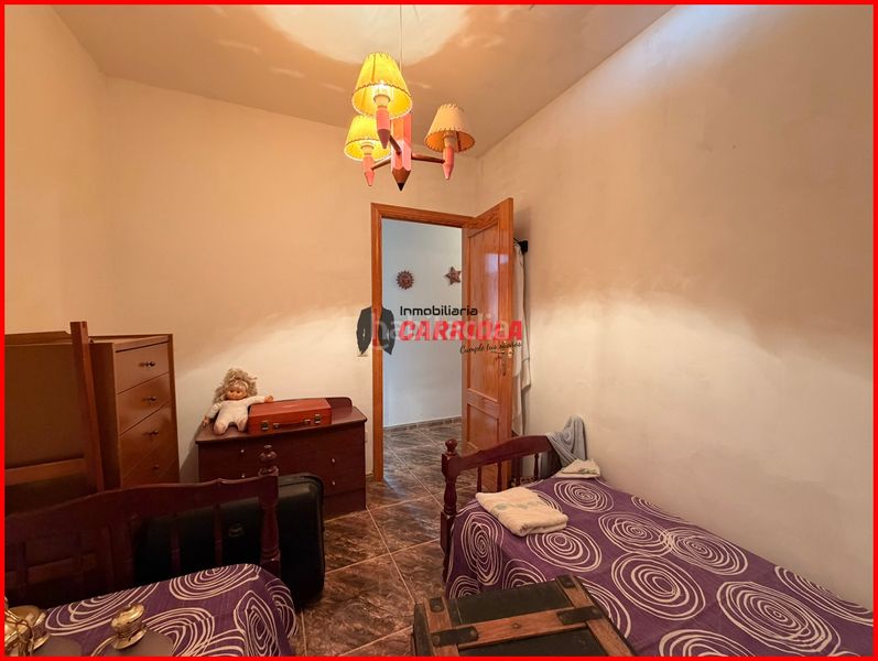 Foto b90648a8-c708-4609-ad0f-661f7e02effb. Casa adosada en Quismondo