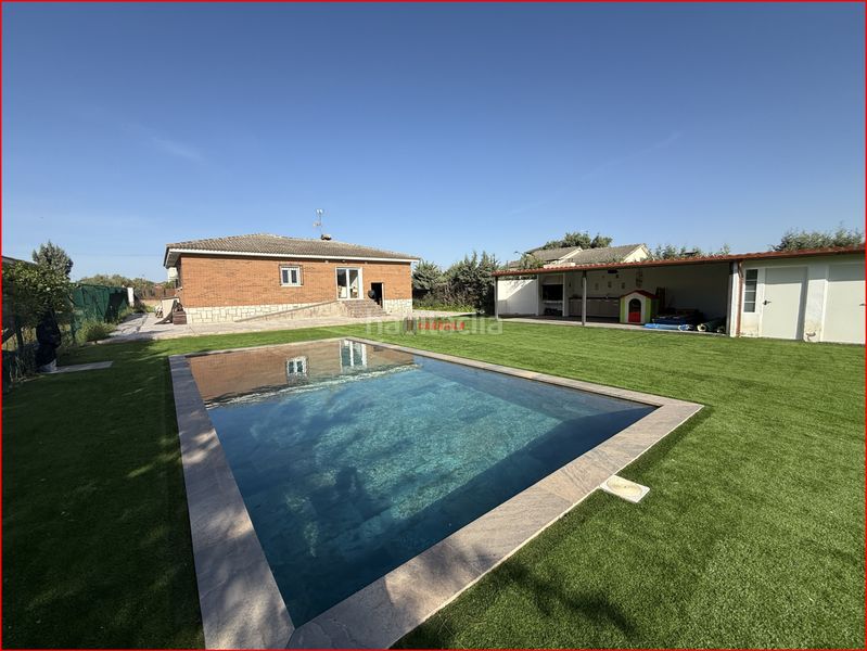 Foto 16c0a5ab-551e-444a-8caa-ae425505498c. Xalet amb aparcament piscina a Escalona