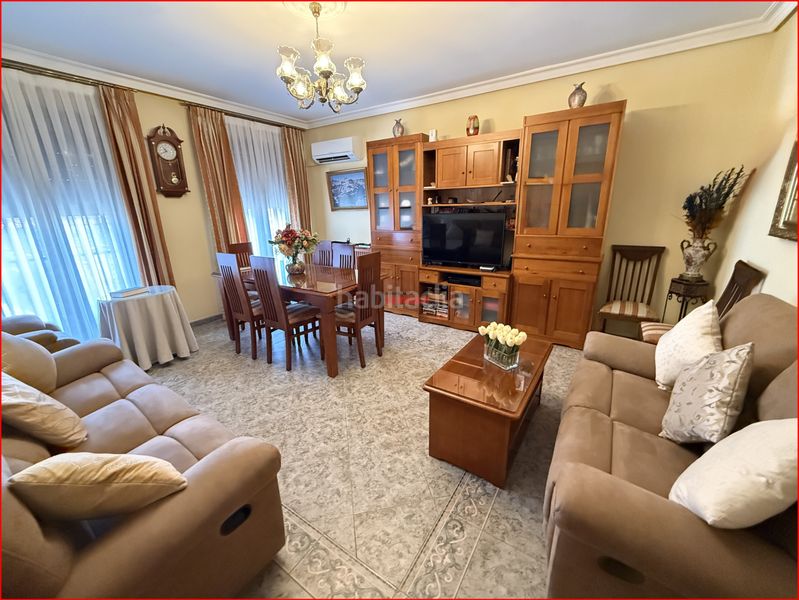 Foto b06a9bb8-695a-4a53-8e92-e8c0a63bac3c. Casa adossada amb calefacció aparcament a Burujón