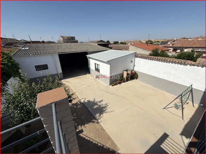 Foto c09ee6af-742a-4d6f-8205-856d65031228. Casa adossada amb calefacció aparcament a Burujón