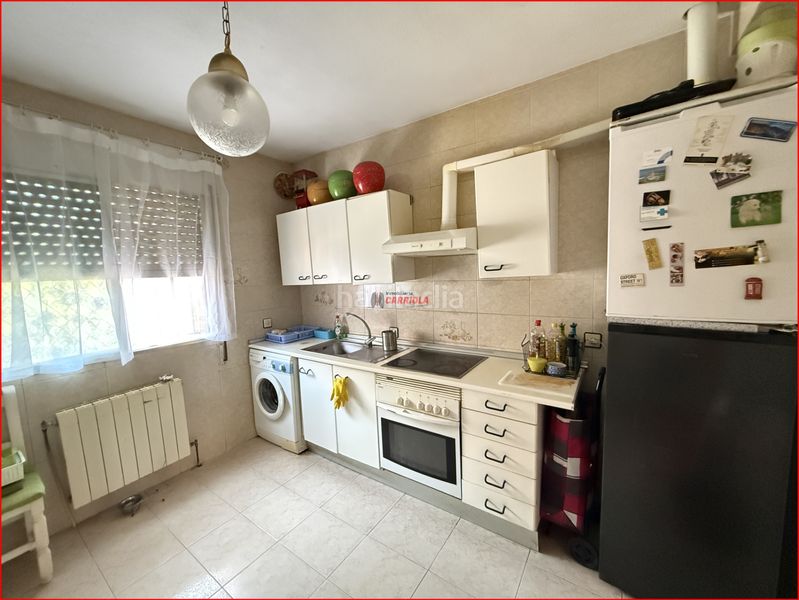 Foto 9226afba-53a8-4a72-817d-9f9d90e623bd. Casa aparellada amb calefacció aparcament a Quismondo