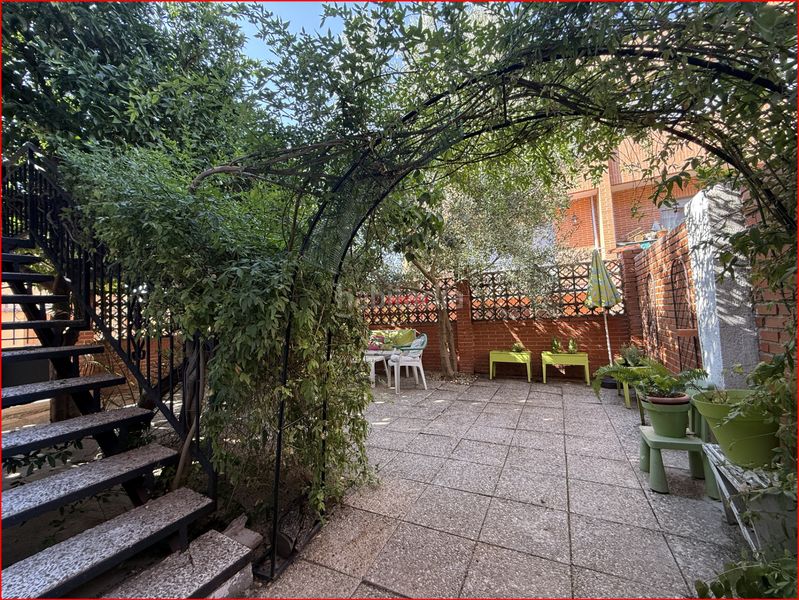 Foto 15beadd4-bd1f-4ed2-9e89-8299cfa307cf. Casa pareada en Quismondo