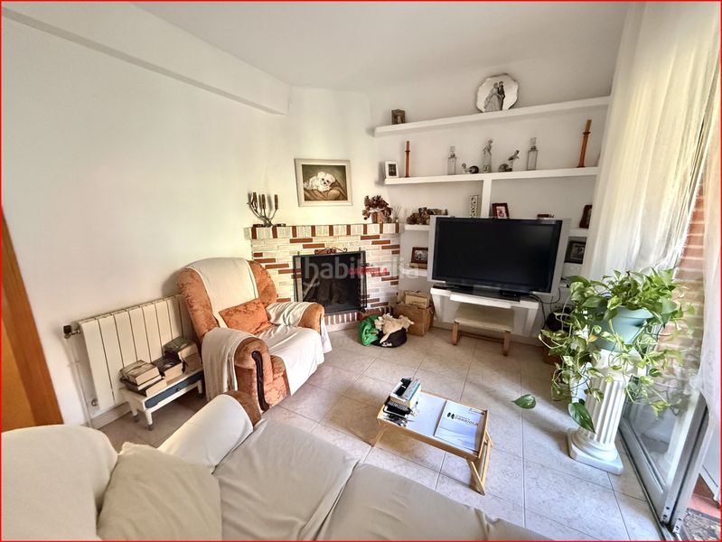 Foto 6fc60991-d50f-4975-ac5b-a35a8f6585b0. Casa pareada en Quismondo