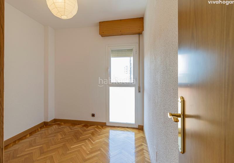 Foto f0f613dd-20f5-49a3-9115-7e34b38800d8. Zweistöckige wohnung mit heizung parking in San Pascual Madrid