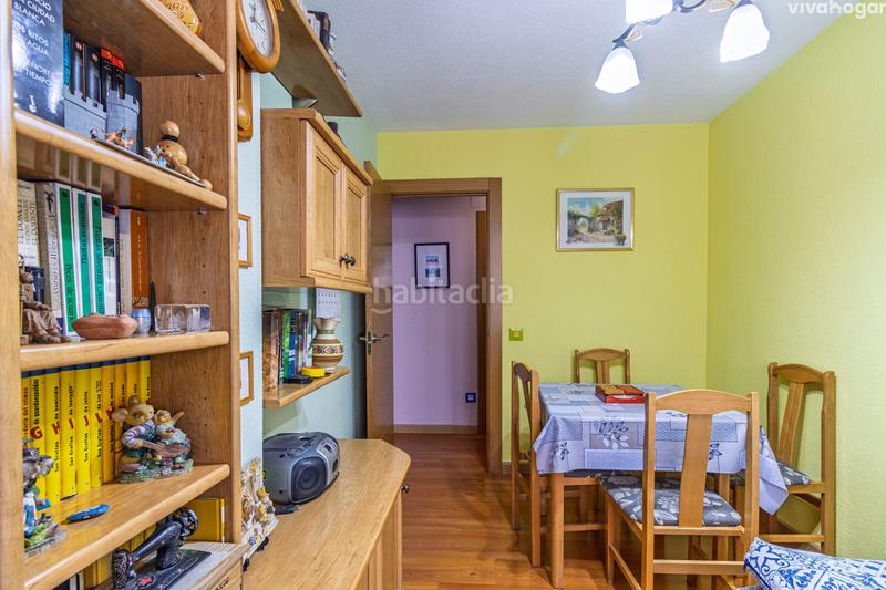 Foto f4b940f3-98f8-4502-a52e-77b33ba98d68. Etagenwohnung mit parking in Palomeras Bajas Madrid