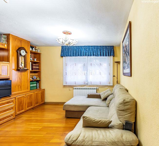 Foto 39262aee-54ab-4fbe-bb44-719d06bdcaae. Pis amb aparcament a Palomeras Bajas Madrid