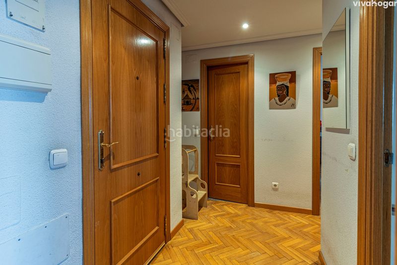 Foto 5f06aa40-8825-4567-bb74-b1d0ba1319d6. Pis amb calefacció aparcament piscina a San Fermín Madrid