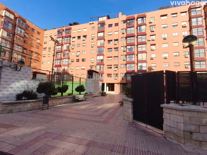 Foto 61fbb5a2-ca88-4a21-b696-d8eb610a202c. Pis amb calefacció aparcament piscina a San Fermín Madrid