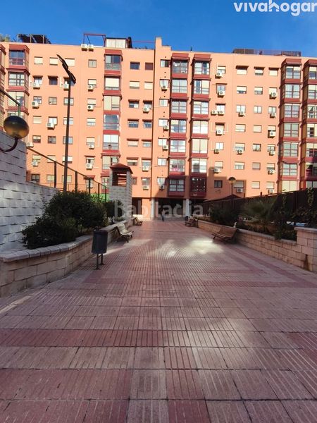 Foto b99564d1-1304-4eeb-af22-c25eed35b1c6. Pis amb calefacció aparcament piscina a San Fermín Madrid
