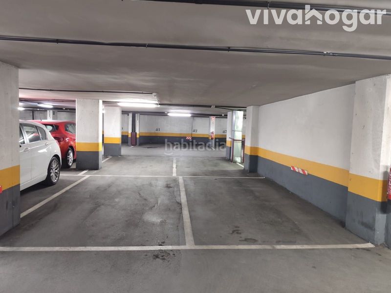 Foto 0d9374d7-1394-46bf-be4a-6ae1c75c9550. Aparcament cotxe a Lista Madrid