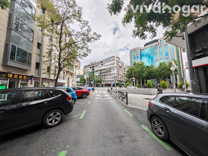 Foto 2d0979c9-34da-4e6f-a9cf-7280fe11dafa. Aparcament cotxe a Lista Madrid