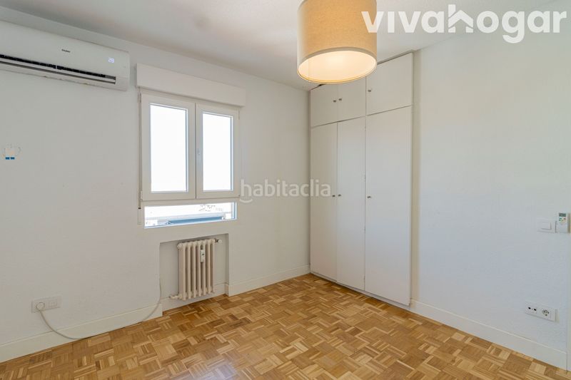 Foto bc2761f2-a568-44c2-ab7d-45f7f15fa9c3. Pis amb calefacció aparcament a Guindalera Madrid