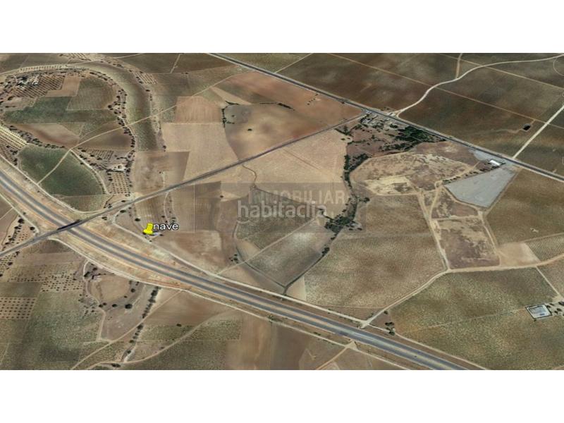 Foto 35eea436-c405-43ae-bcbd-baf3c4f8f45e. Nau industrial a paraje de las colmenillas a Toboso (El)