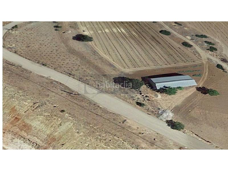 Foto 3f3d570c-0424-4149-9d94-32a59ebfa70f. Nau industrial a paraje de las colmenillas a Toboso (El)