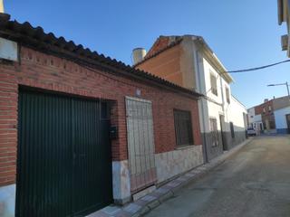 Maison à Calle numancia 5. Casa  venta la villa de don fadrique