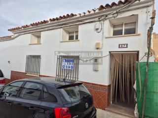Maison à Calle hernan cortes 57. Casa 6 habitaciones venta mota del cuervo