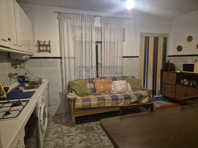 Foto a0621743-7ef2-4923-ba92-78e682389fd6. Casa a calle arenal 19 a Puebla de Almoradiel (La)