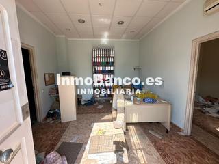 Aparcament cotxe a Avinguda del nou d'octubre 60. ¡¡¡ sin comisión!!!
