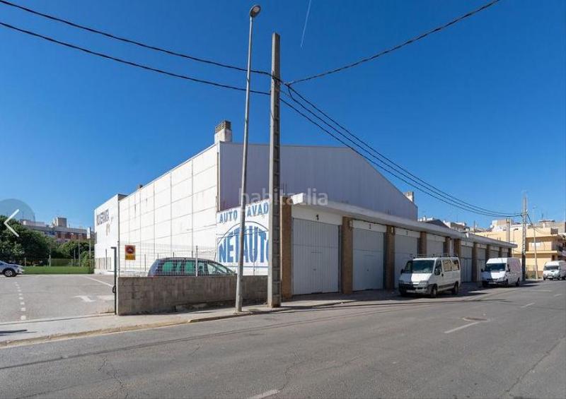Foto d06c6a70-a649-46f7-a8f9-7e8459f46015. Fabrikhalle in carrer de sant ignasi loyola 13 in Algemesí