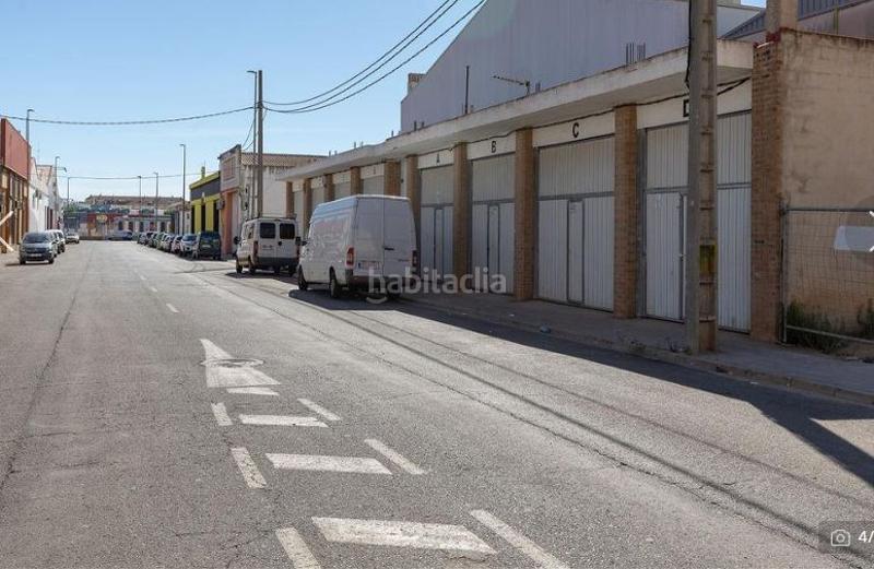 Foto f24e1865-6b65-4dff-b836-f01c936fe1b0. Fabrikhalle in carrer de sant ignasi loyola 13 in Algemesí