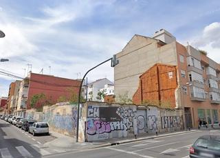 Terreny residencial a Carrer de sant vicent màrtir 296. No cobramos comisión