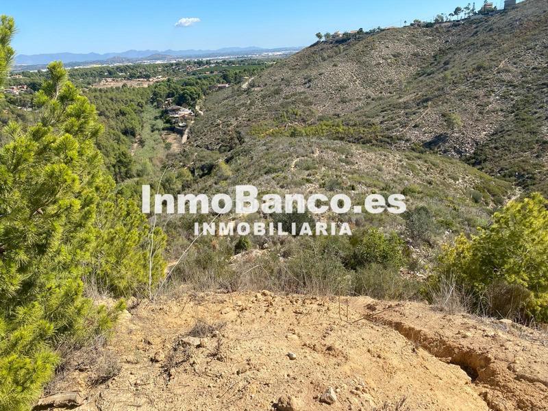 Foto bc17ff1c-71fd-483e-901e-fe96cc8f99c3. Terreno residenziale in carrer del general cavalcanti 42 in Torrent