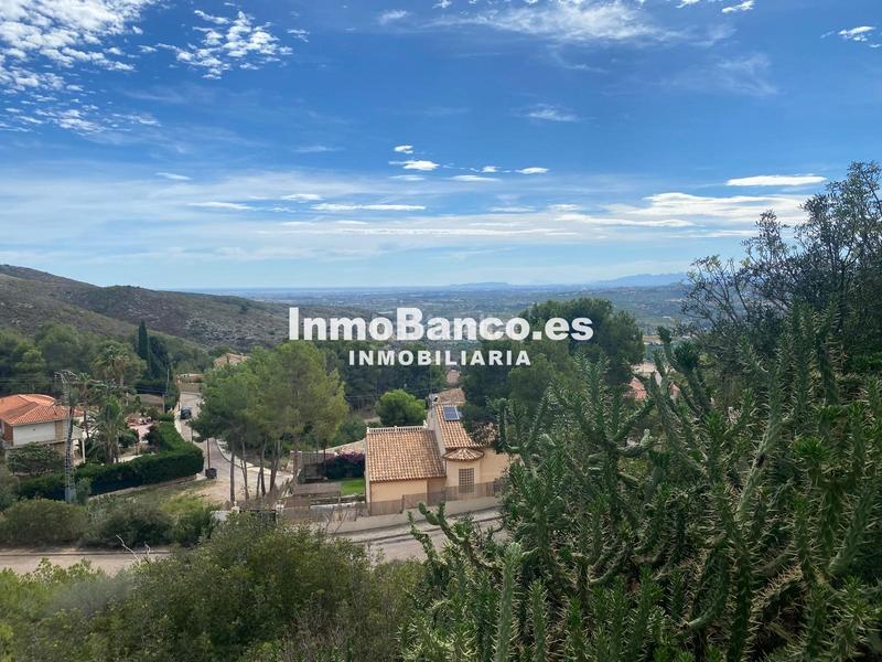 Foto 59d1131c-bf9a-4600-a951-6bd647420a7b. Terreno residenziale in calle pascual y genís 869 in Chiva