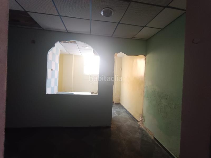 Foto 14594fd4-a8df-4d34-b70e-194e972e352b. Local comercial en carrer del picaio 20 en Barrio Benicalap Valencia