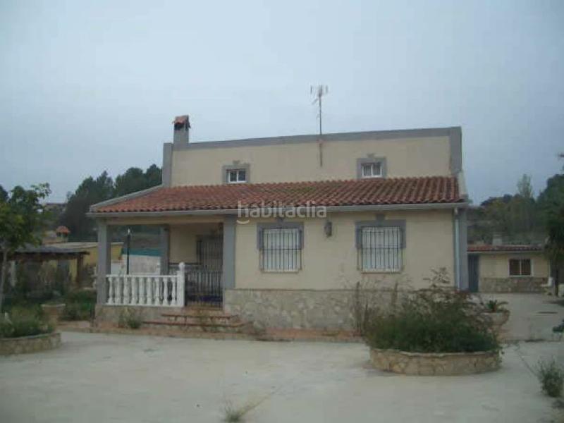 Foto 22561a4a-e363-45f2-bd1a-8118c0de5ac3. Chalet avec parking piscine dans Montroy