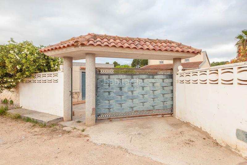 Foto d36dba19-3421-4981-b5e5-0209529473fe. Chalet avec parking piscine dans Montroy