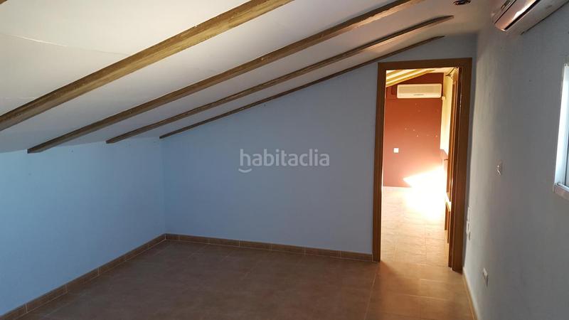 Foto dec6decd-022c-4ff6-94a5-f82f3605b3f4. Chalet avec parking piscine dans Montroy