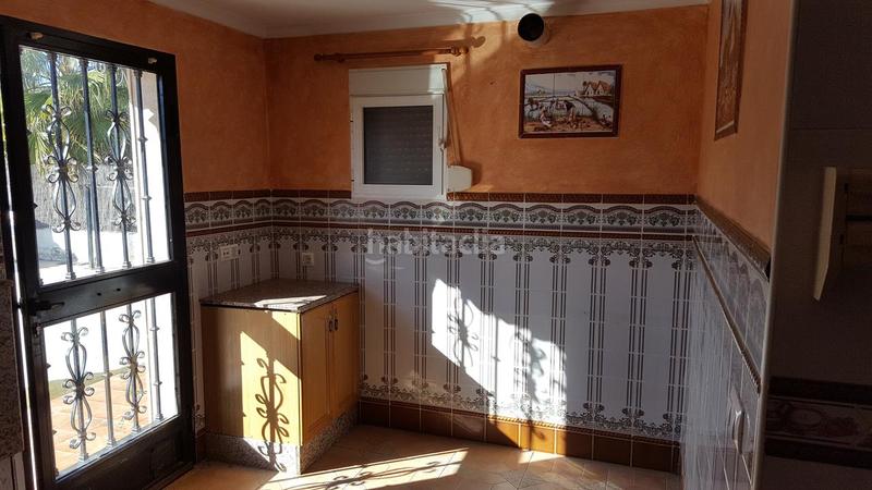 Foto ecee8207-1af2-46ce-88f1-f94cf4687f63. Chalet avec parking piscine dans Montroy