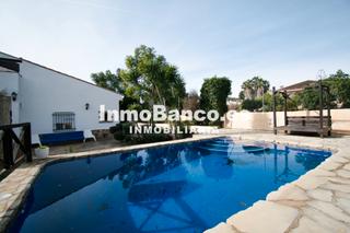 Chalet en Partida corral del colero 380. Chalet en suelo rustico, perfecto para entrar a vivir.
