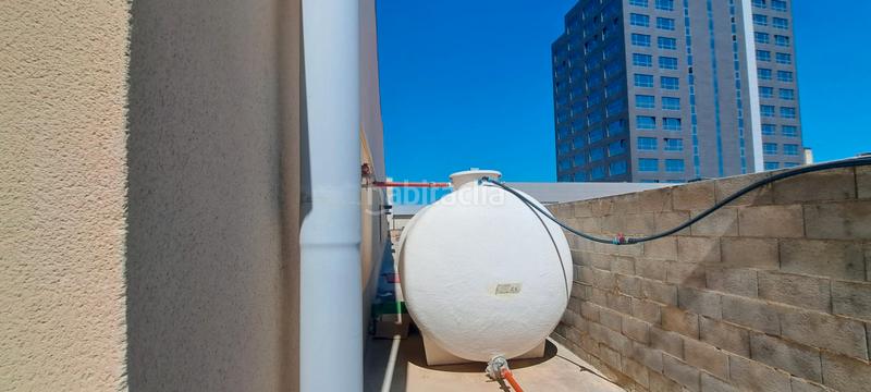 Foto e6c9c5e8-6191-4226-a379-97ab9ef90ec4. Bâtiment à usage industriel dans carrer pintor segrelles 4 dans Alfafar