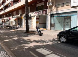 Local Comercial a Avinguda dos de maig 20