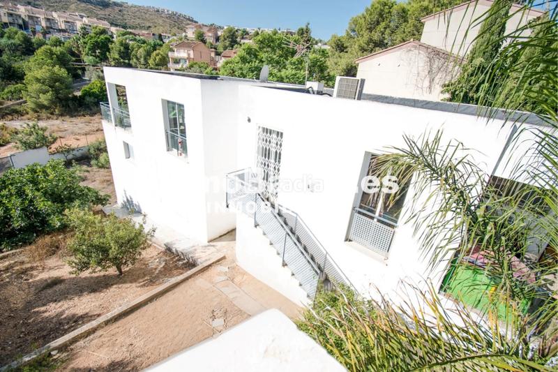 Foto 75fbaf73-32f4-4166-8b29-0ee179c46683. Chalet dans avenida del rio turia 290 dans Sierra Perenchiza-Cumbres de Calicanto-Sto Domingo Chiva