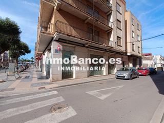 Local Comercial a Avinguda llevant 30. Sin comisión