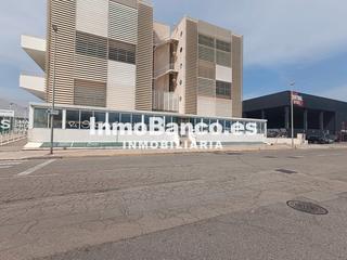 Local Comercial a Avenida ojos negros 81. Sin comisión de agencia