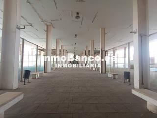 Local Comercial a Avenida ojos negros 81. Sin comisión de agencia