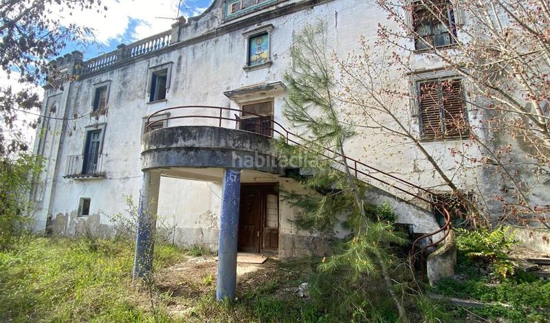 Foto a43bc211-8689-4f5a-8580-be1708edb28c. Edifici a carrer de veles e vents 2 a El Pilar Ontinyent