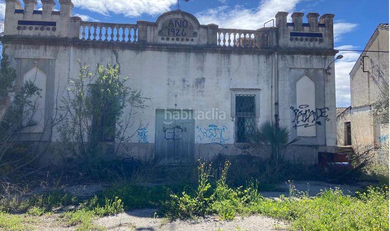 Foto de3389c3-7445-48f5-b38f-04c24d1e5363. Edifici a carrer de veles e vents 2 a El Pilar Ontinyent